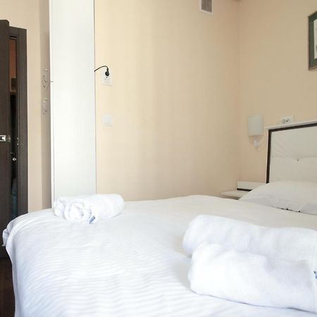 "Deluxe Apartments" C 16-Є - 1221 Лвив Екстериор снимка