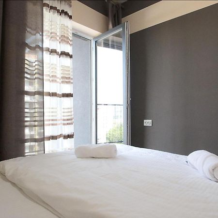 "Deluxe Apartments" C 16-Є - 1221 Лвив Екстериор снимка