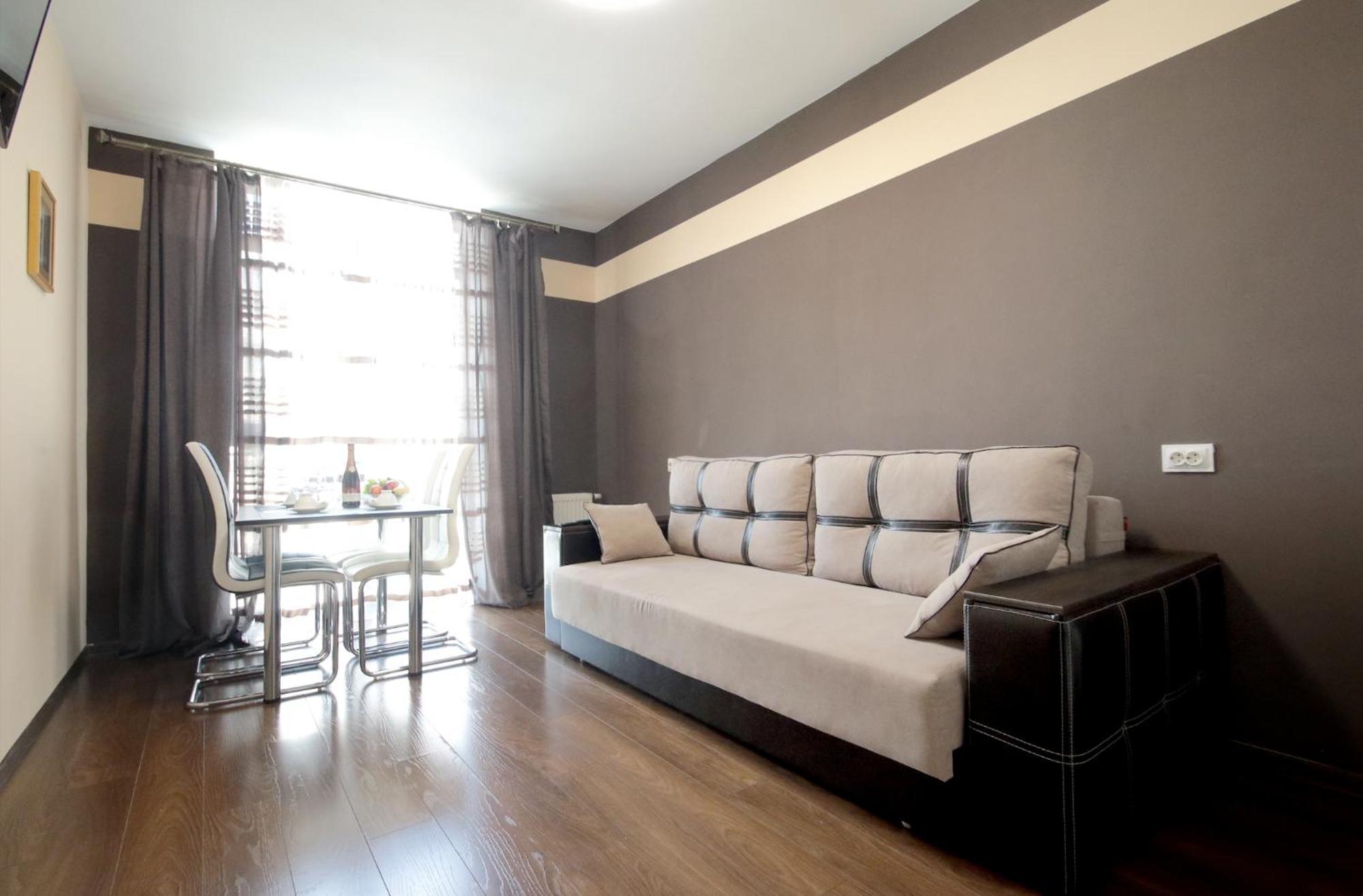 "Deluxe Apartments" C 16-Є - 1221 Лвив Екстериор снимка