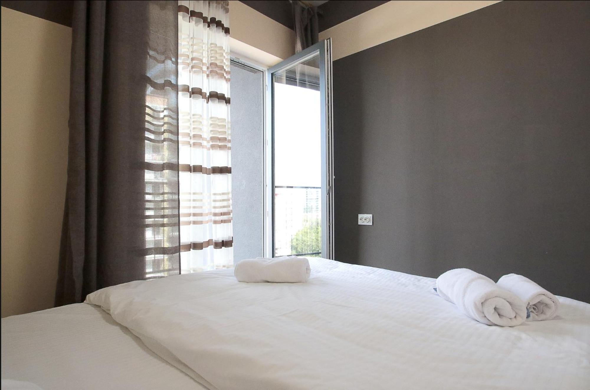 "Deluxe Apartments" C 16-Є - 1221 Лвив Екстериор снимка